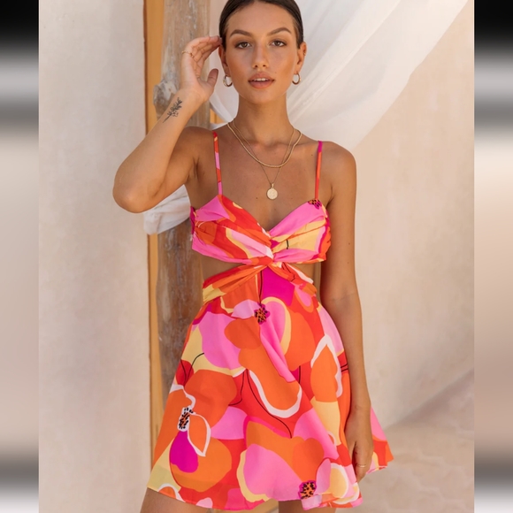 NWOT Only Lovers Dress - Medium - Picture 4 of 9